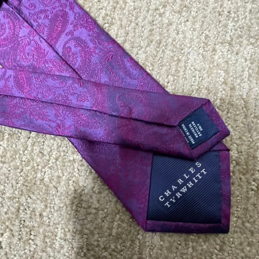 Charles Tyrwhitt Necktie‎ Mens OS Purple Excellent Silk Paisley Print Tie